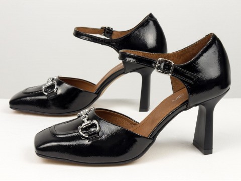 Дизайнерські чорні лакові босоніжки на стильному підборі з натуральної італійської шкіри із срібною фурнітурою, С-2211-22